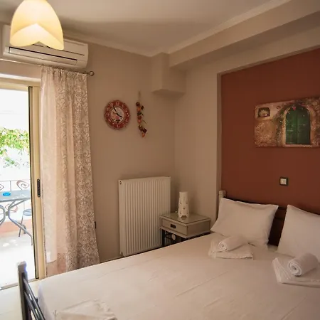 Apartament Maria's Rose Garden *